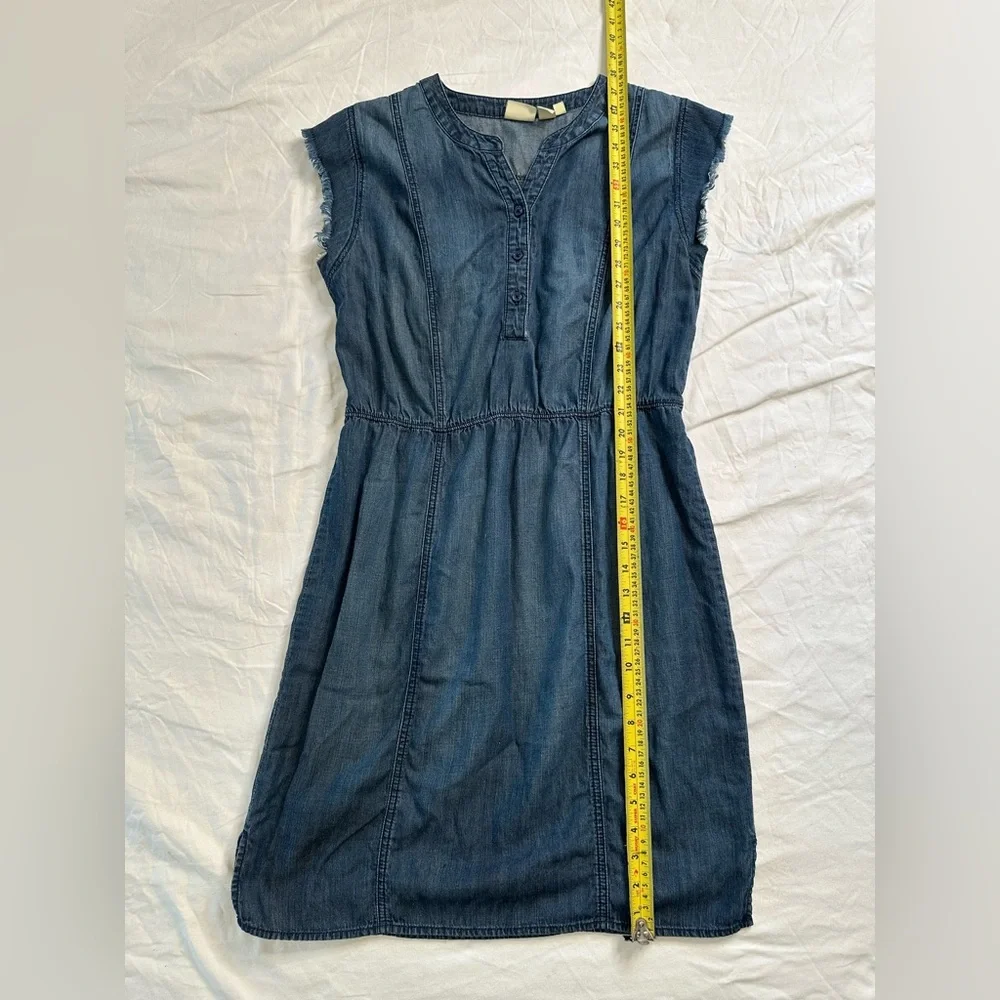 Chico’s Denim Chambray Dress Women’s Size 1 (Medium) Cap Sleeve Elastic Waist - Picture 8 of 11